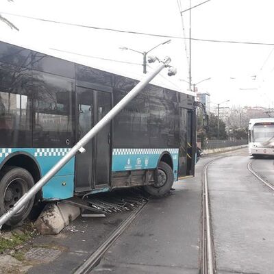 İstanbul'da otobüs tramvay yoluna girdi