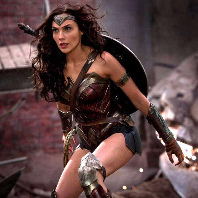 'Wonder Woman' da koronavirüsten kaçtı!