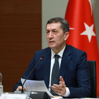 Okullarda uzaktan eğitim uzatıldı