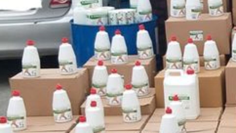 Kaçak dezenfektan üreten imalathaneye baskın