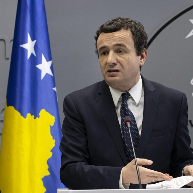 Kosova'da hükümet düştü