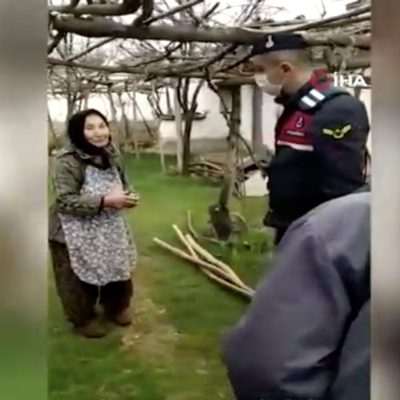 Korona için desteğe gittiler 'Üzümler olunca da gelin' dedi