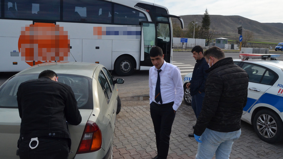 Güvenli mesafe uygulamasında ilk ceza kesildi!