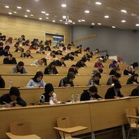 Üniversitelerde uzaktan eğitim! YKS'ye erteleme!