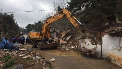 Karantina bitti, yıkıma başlandı