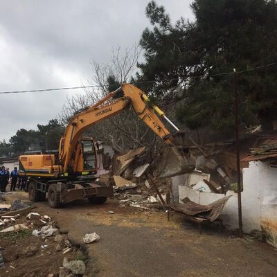 Karantina bitti, yıkıma başlandı