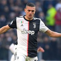 Merih Demiral'dan 2 bin aileye destek