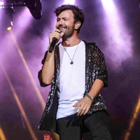 Yalın'dan anlamlı hareket