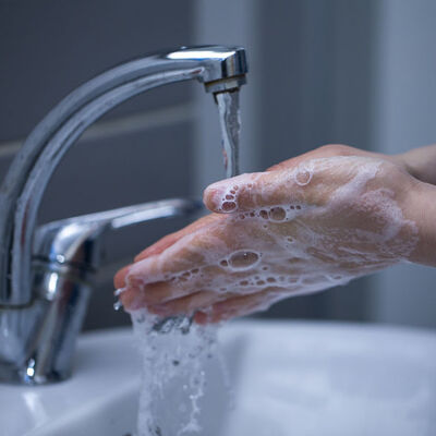 Uzmanlar ‘el yıkayın’ diye uyarıyor