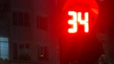 Trafik ışıklarıyla "Evde kal" çağrısı