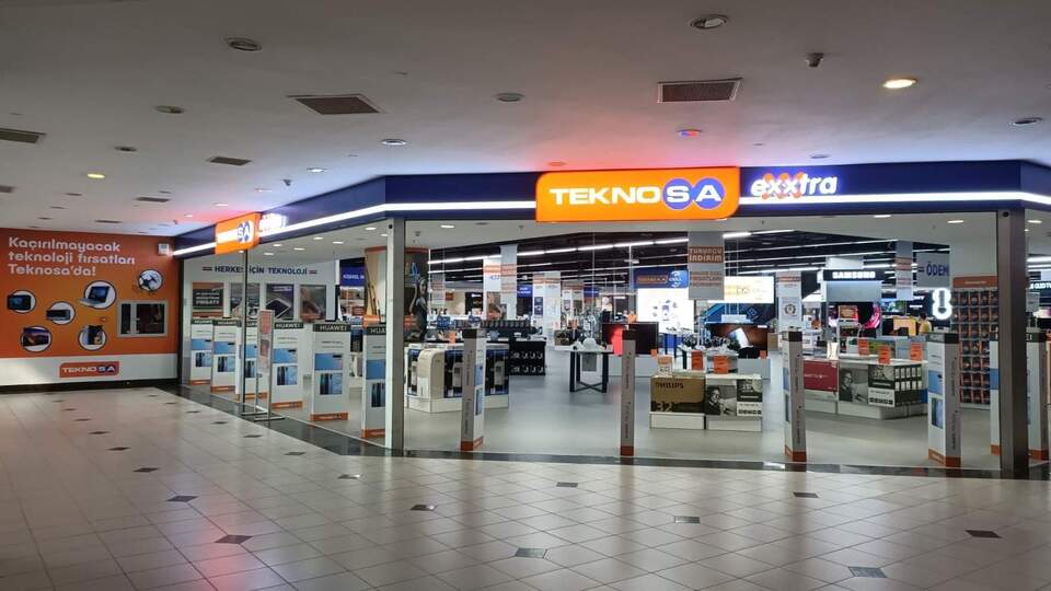 Teknosa bazı çalışanlarını Carrefour'a kaydırdı