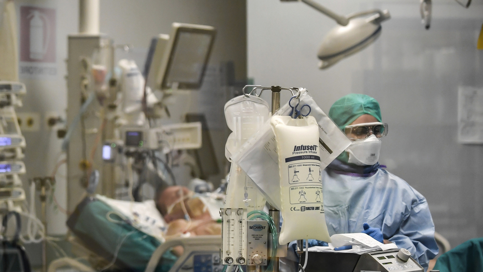 Doktorlara her 5-7 günde bir test!