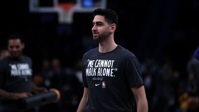 Furkan'dan evde kalan 5 kişiye forma