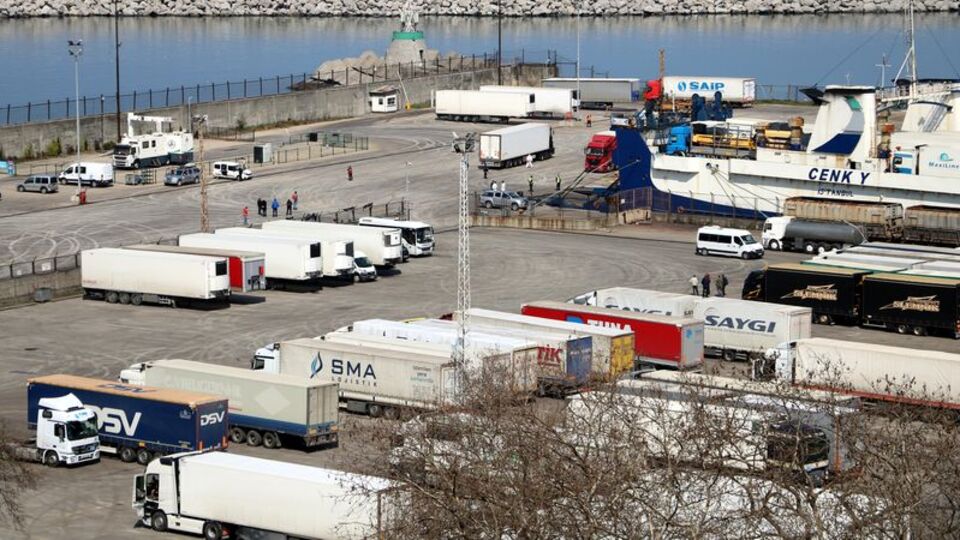 Ukrayna'dan gelen tır şoförleri yurda yerleştirildi