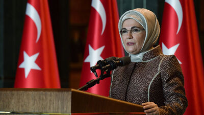 Emine Erdoğan'dan gençlere çağrı