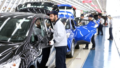 'Bir yıl araç satmasak da kimseyi işten çıkmayacağız'