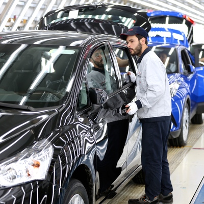 'Bir yıl araç satmasak da kimseyi işten çıkmayacağız'