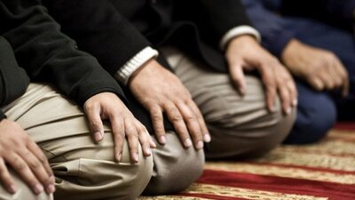 Akşam namazı nasıl kılınır?