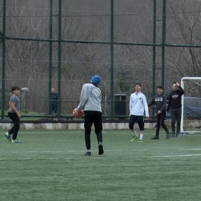 Bu da oldu! Önlemleri hiçe sayıp maç yaptılar!