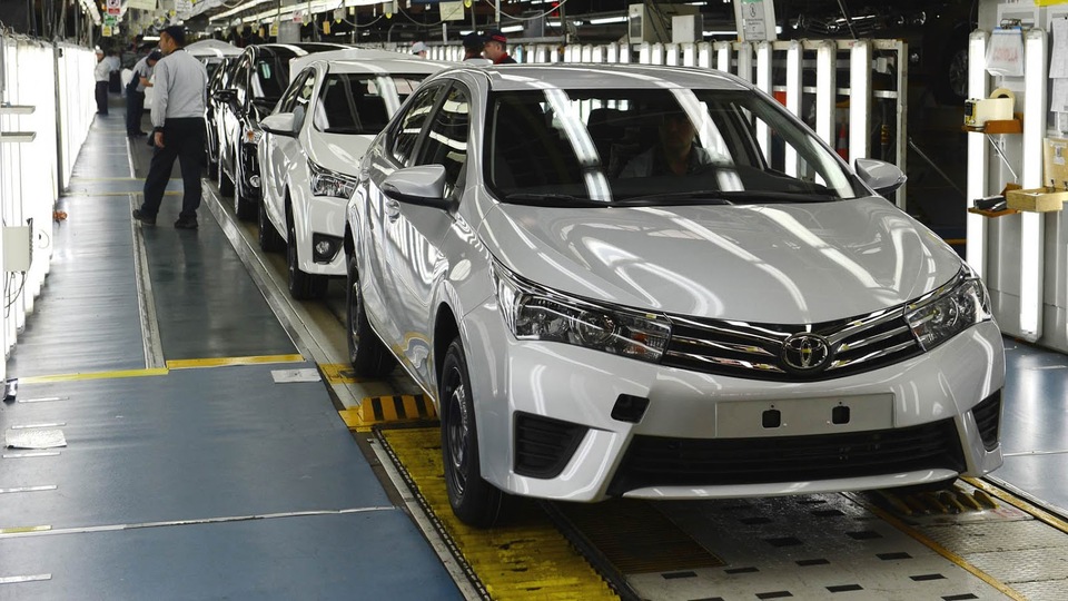 Fabrikaların açılış tarihini erteledi