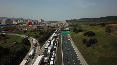 İstanbul'un giriş ve çıkışında denetim kuyruğu!