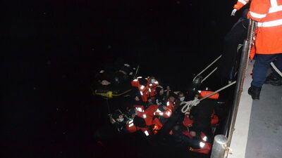 İzmir'de 50 düzensiz göçmen yakalandı