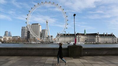 Çarpıcı sosyal mesafe raporu: 120 bin ölüm engellenmiş olabilir