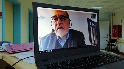 İlber Ortaylı, koronavirüsle mücadele eden sağlık çalışanlarıyla konuştu