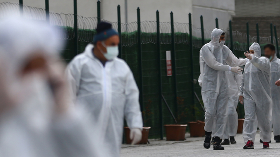 Koronavirüsten can kaybı 214'e yükseldi