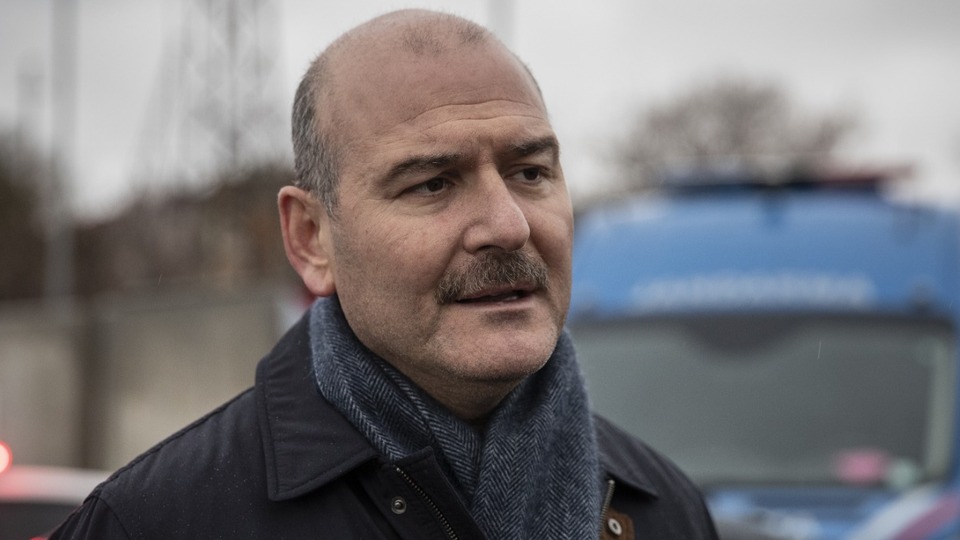 Bakan Soylu: Salgınla karşı karşıya kalan mesai arkadaşlarımız var