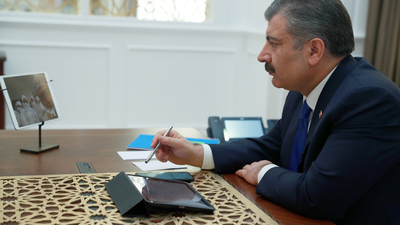 Bakan Koca doktorlarla görüştü