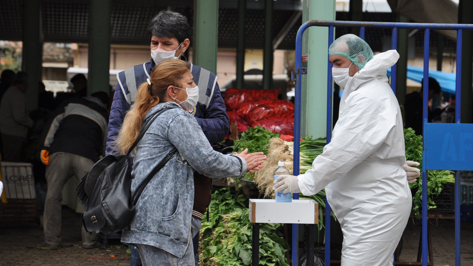 İki belediye bağışları devretti