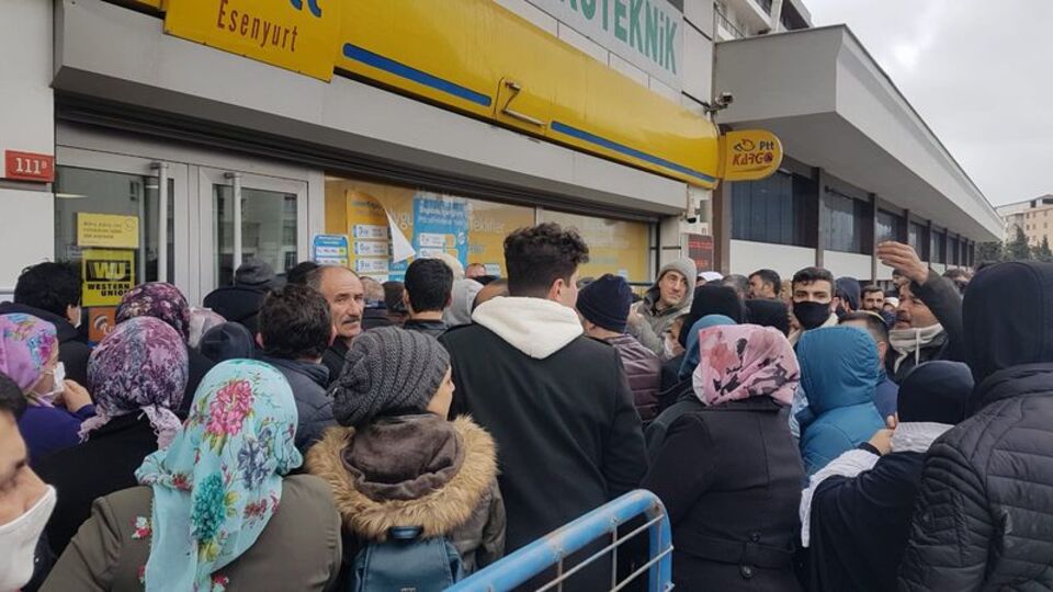 Onca uyarıya rağmen 'sosyal mesafe'yi bilmiyoruz!