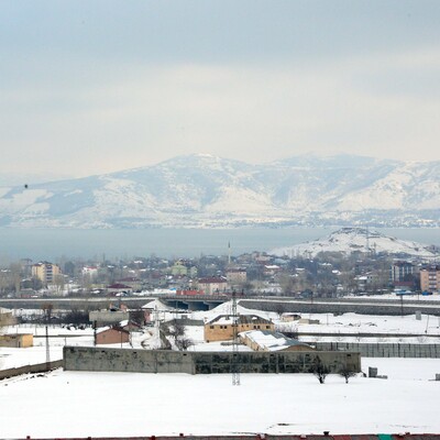 O ilçede çarpıcı karar! 9 apartmana karantina!