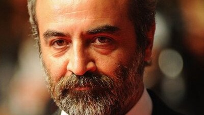 Ünlülerden mesaj var