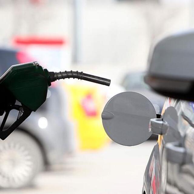 Benzine zam, otogaza indirim