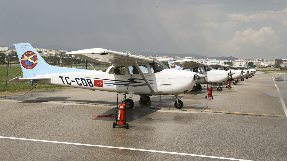 THK 11 uçak satıyor