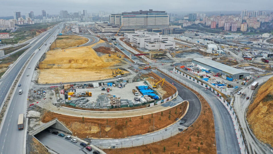 İmamoğlu'ndan Başakşehir Hastanesi yolu için teşekkür