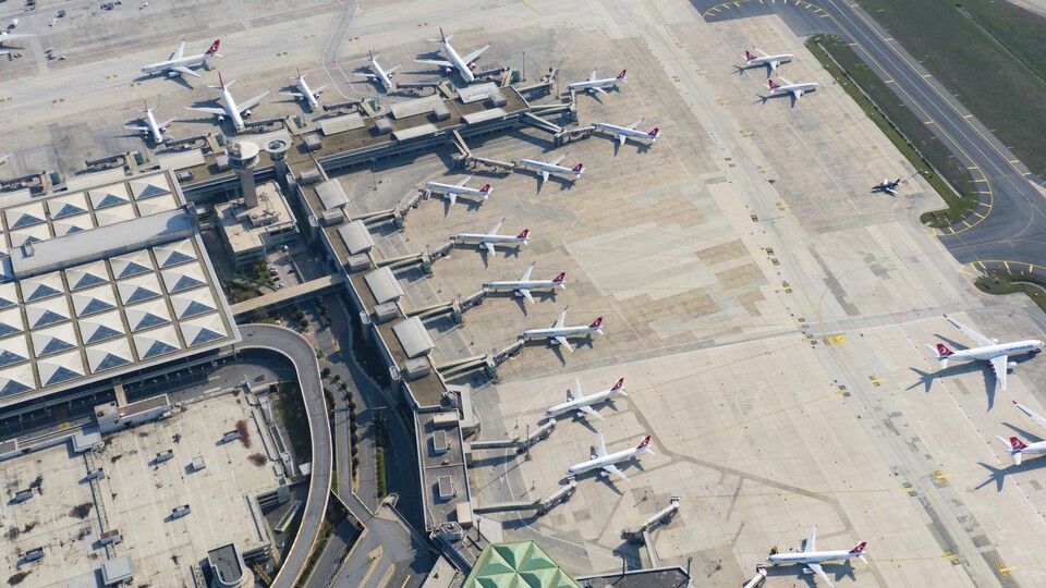 Apronda korona bekleyişi!