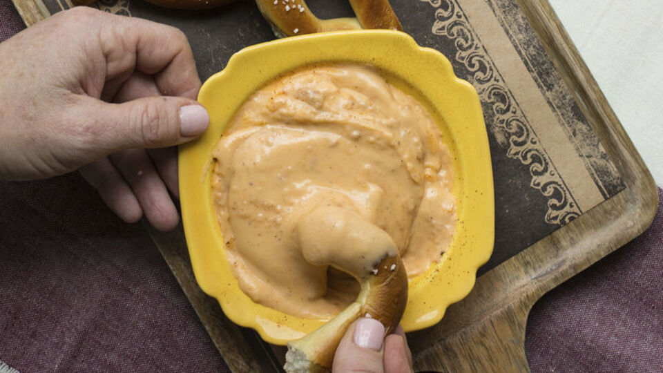 Cheddar sos tarifi, nasıl yapılır?