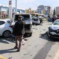 Freni boşalan TIR çok sayıda araca çarptı: 5 ölü!