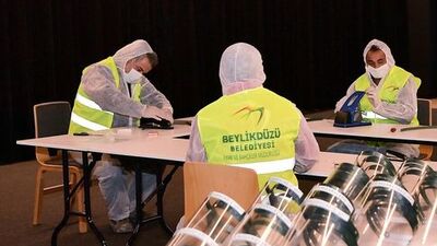 Beylikdüzü Belediyesi'nden 3 bin adet koruyucu siperlik