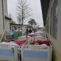 İtalya ve İspanya açık hava hastanesi!