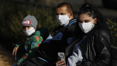 Çekler maske ile başardı