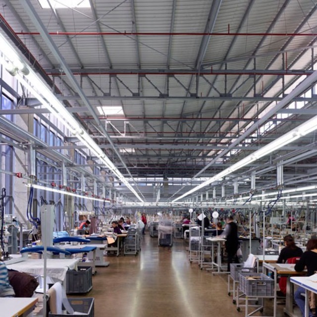 İpekyol çalışanlarından evde maske üretimiyle mücadeleye destek