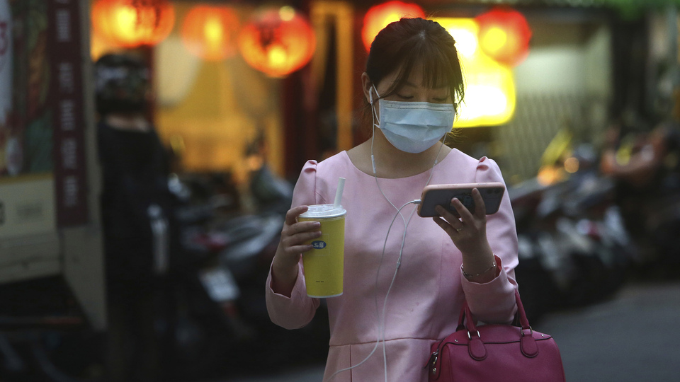 Koronavirüs salgınına karşı maske