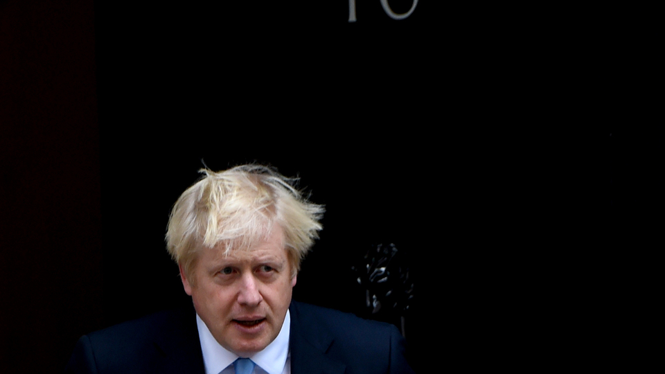 Karantinadaki İngiltere Başbakanı'ndan mesaj!