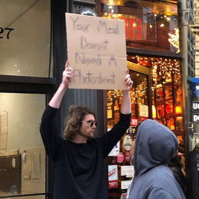 Böyle korona protestosu görülmedi...