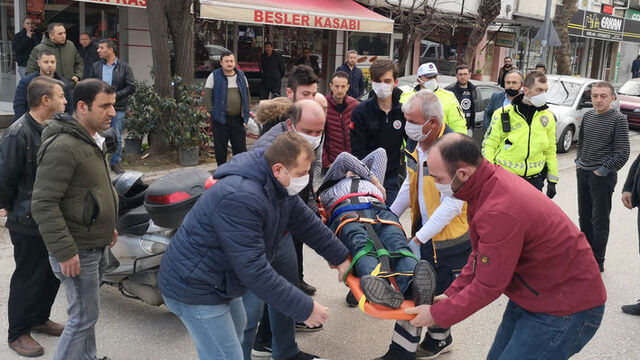 Yaralıya müdahale ettiler, 'sosyal mesafe' gözetmediler