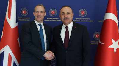 Çavuşoğlu, İngiliz mevkidaşıyla görüştü!